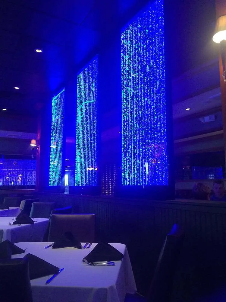 Bubble Wall-Vertical Chambers-Austin’s Chop House