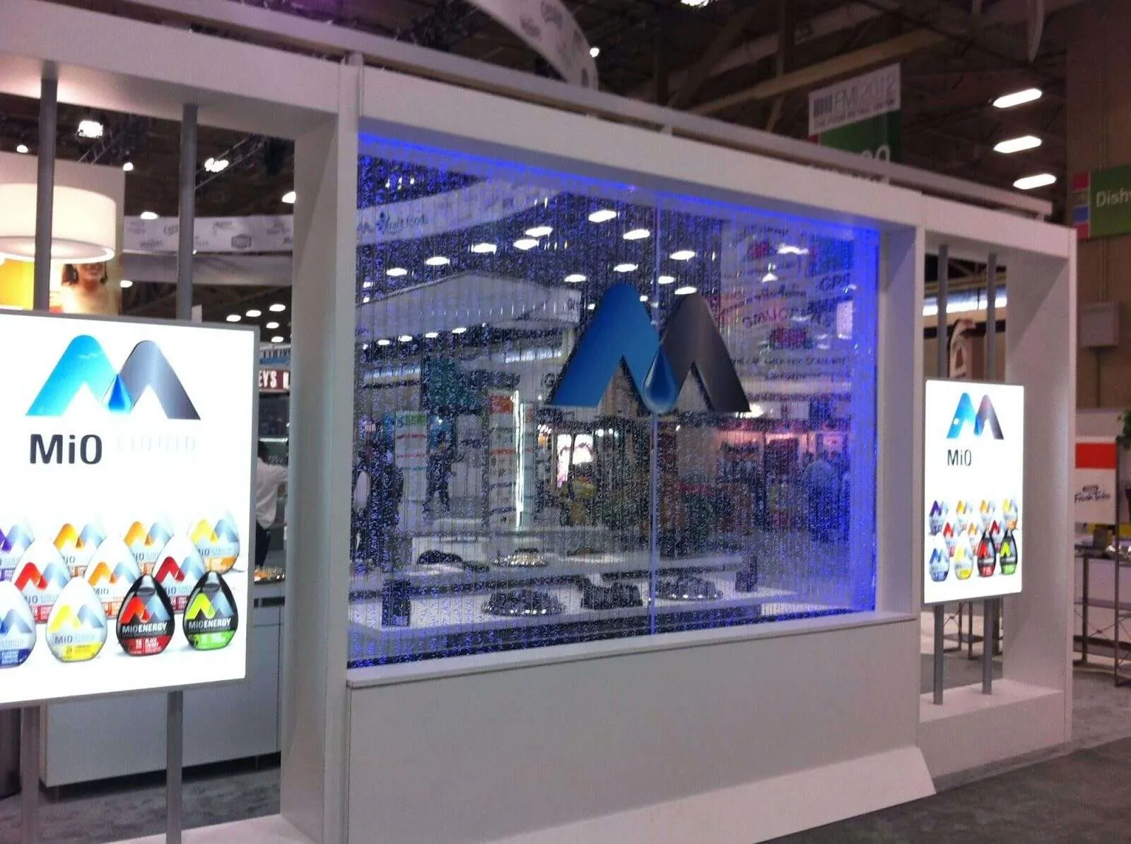 Bubble wall with logo at Kraft_Tradeshow Booth, Las Vegas with blue