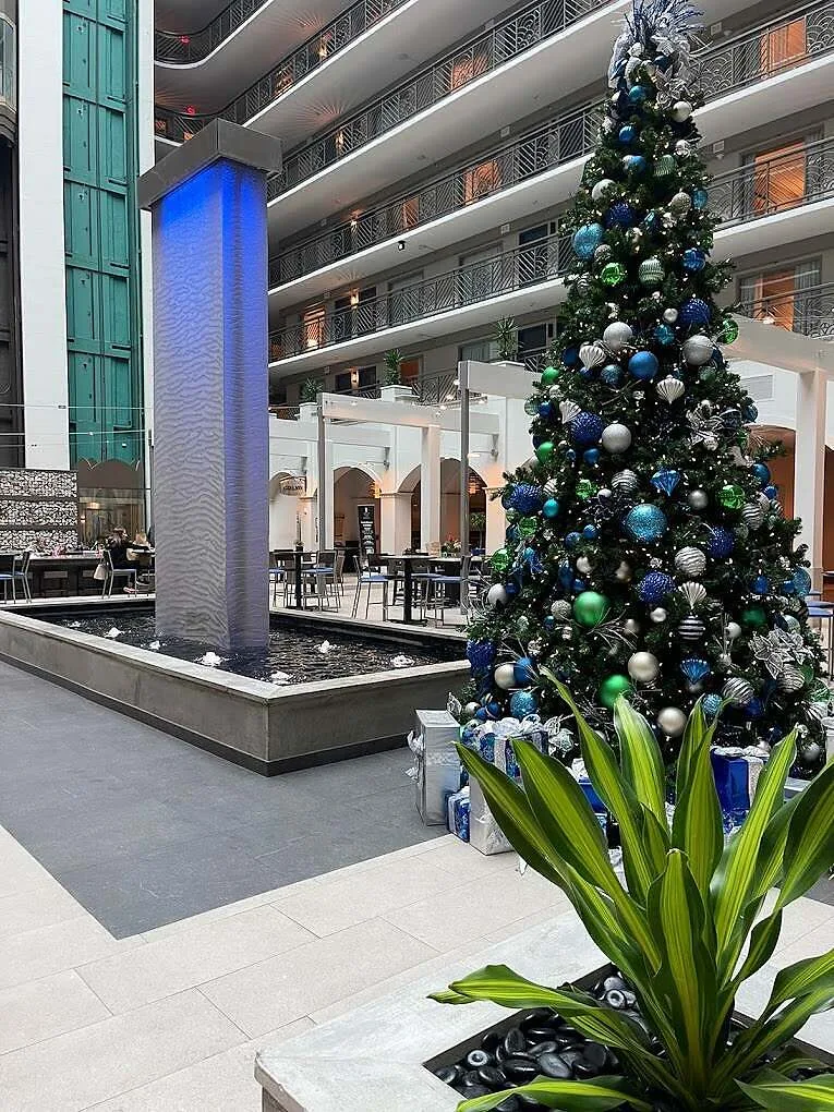 Mesh Water Wall Four Sided Column at Embassy Suites Miami Airport 2