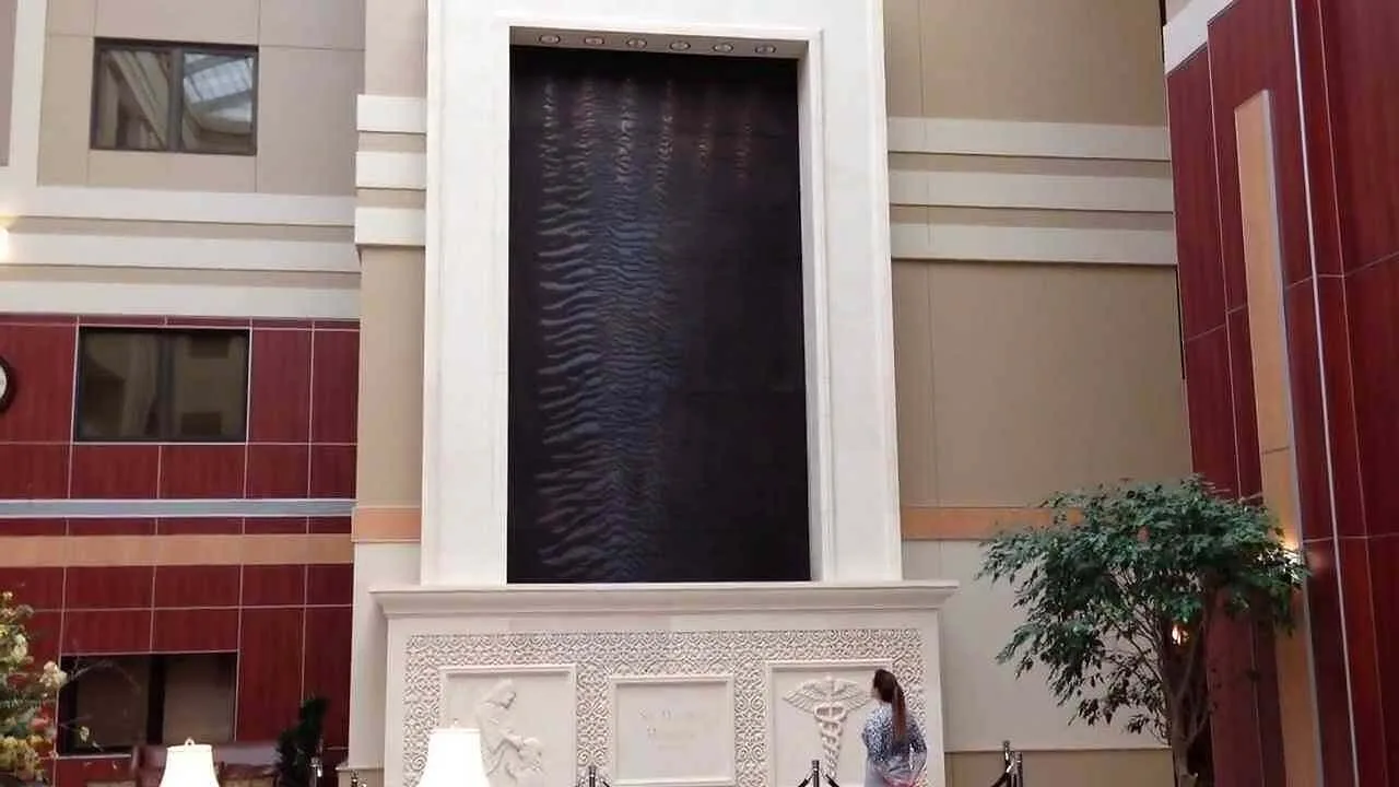 Video Custom Indoor Waterfall Wall-Giant Water Wall in Lobby